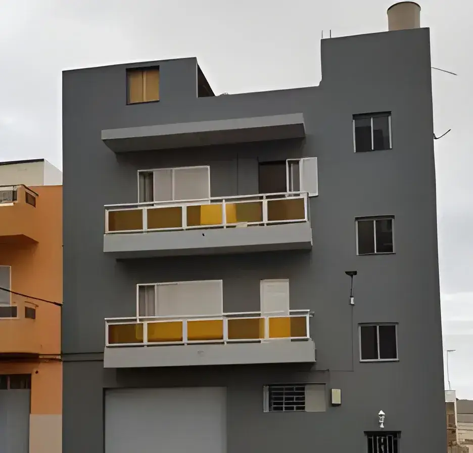 Los Pintores Ciudad Real Rehabilitación y pintado de fachada de comunidad en color gris moderno